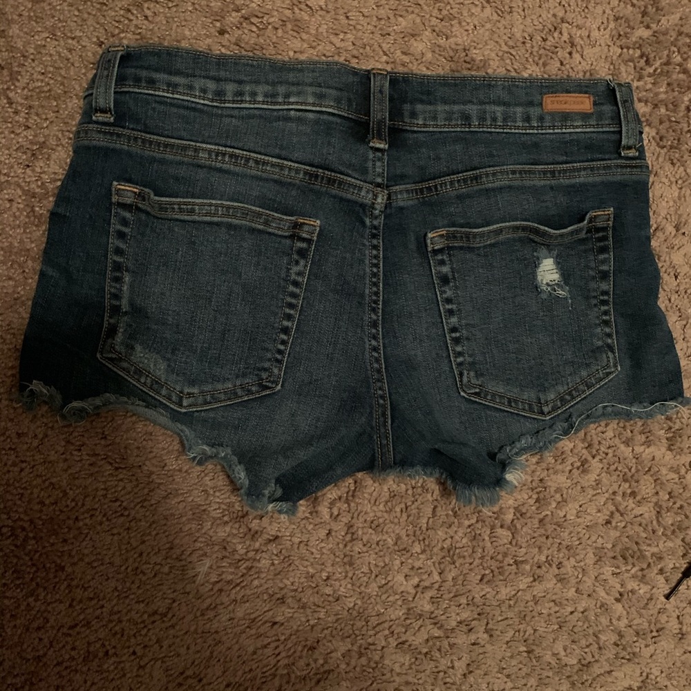 Shorts - Picture 2 of 3